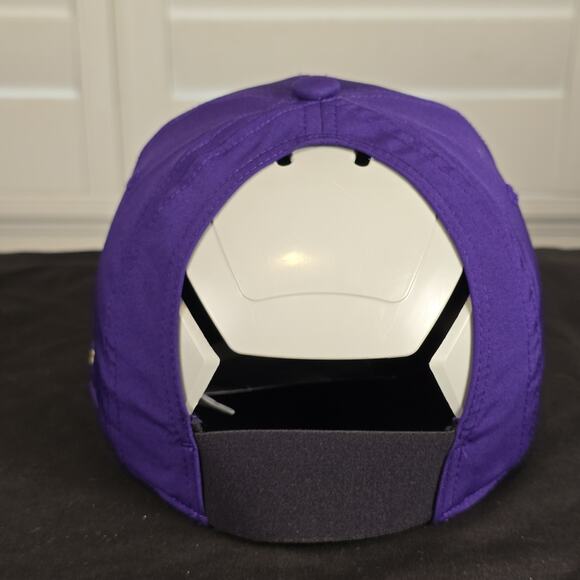 Washington Huskies Adidas Women's Hat, With Ponytail Hole - Picture 5 of 8